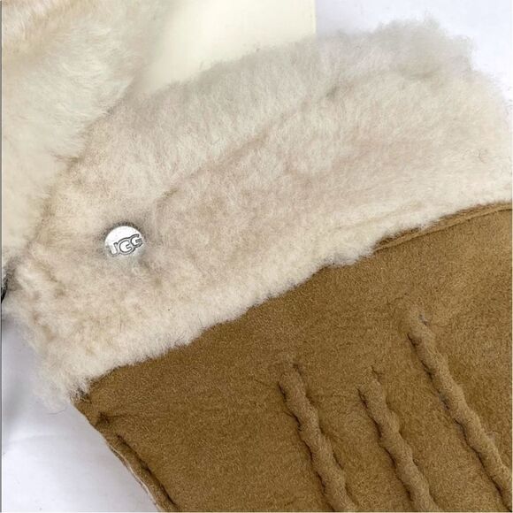 UGG Exposed Sheepskin Shearling Cuff Glove Hand Sewn Chestnut NEW $155 - Picture 4 of 7